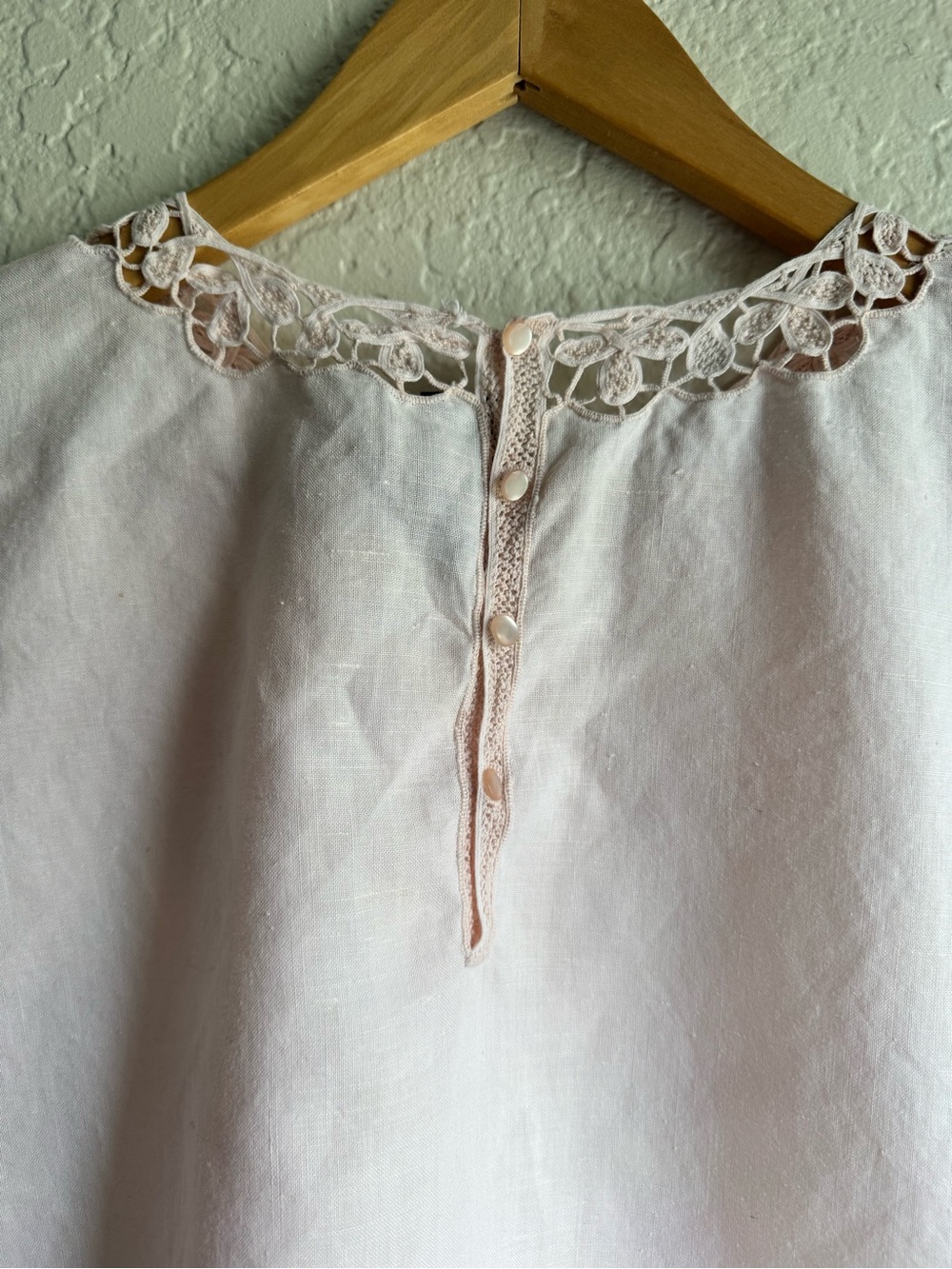 VNTG David Matthew linen blend cotton lace-Trim Embroidered  — Pale Pink - Picture 5 of 9